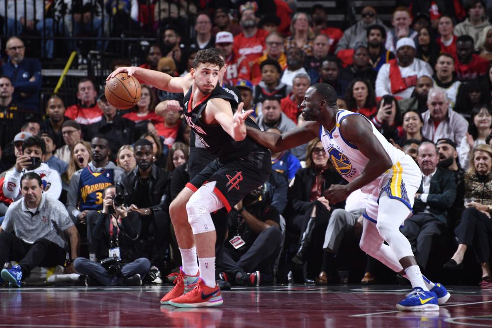 在进攻端 在进攻端