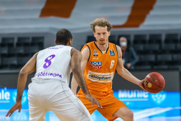 同时也吸引 同时也吸引